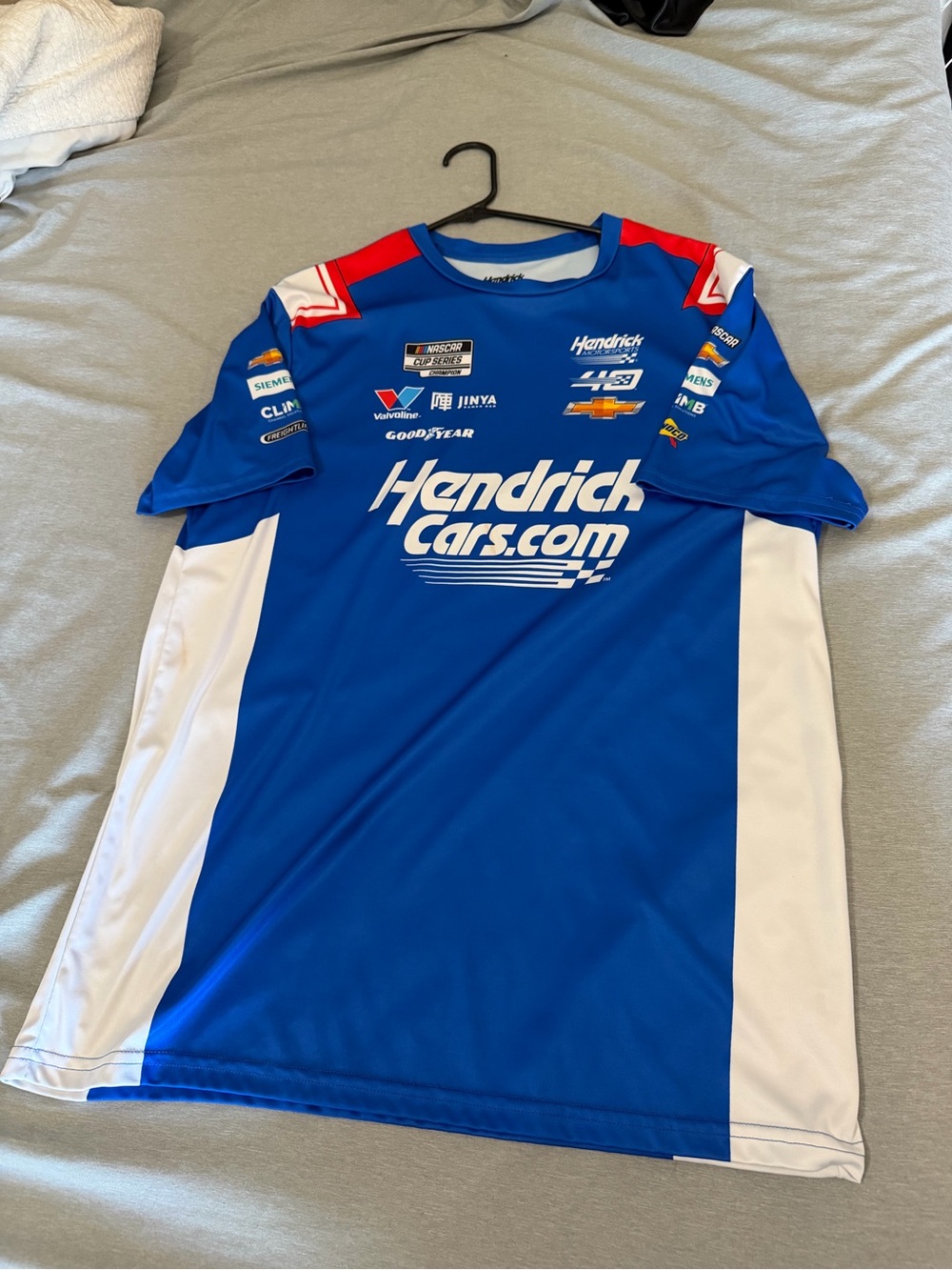 Men’s L Kyle Larson driver jersey